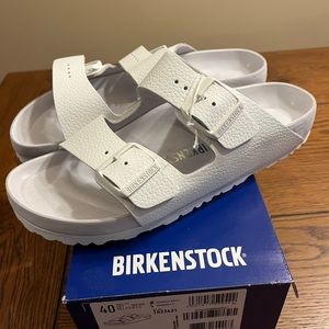 LEATHER Arizona Birkenstock- NWT